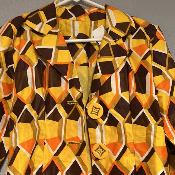 Beautiful Jacket - Picture 3 of 6